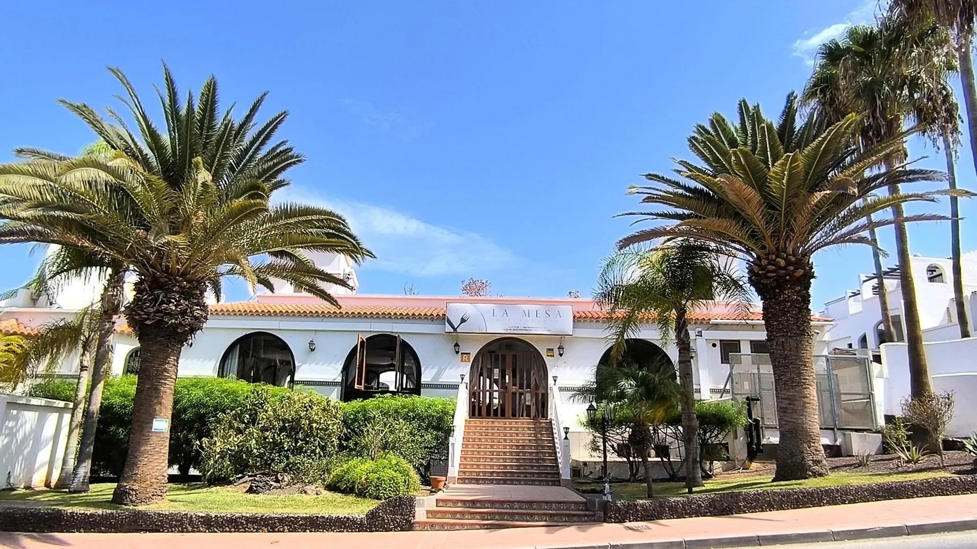Casa Agatha - 3 Terraces, Ac, Tv Channels, 2 Bedrooms & Bathrooms, Heated Pool San Miguel de Abona Spain