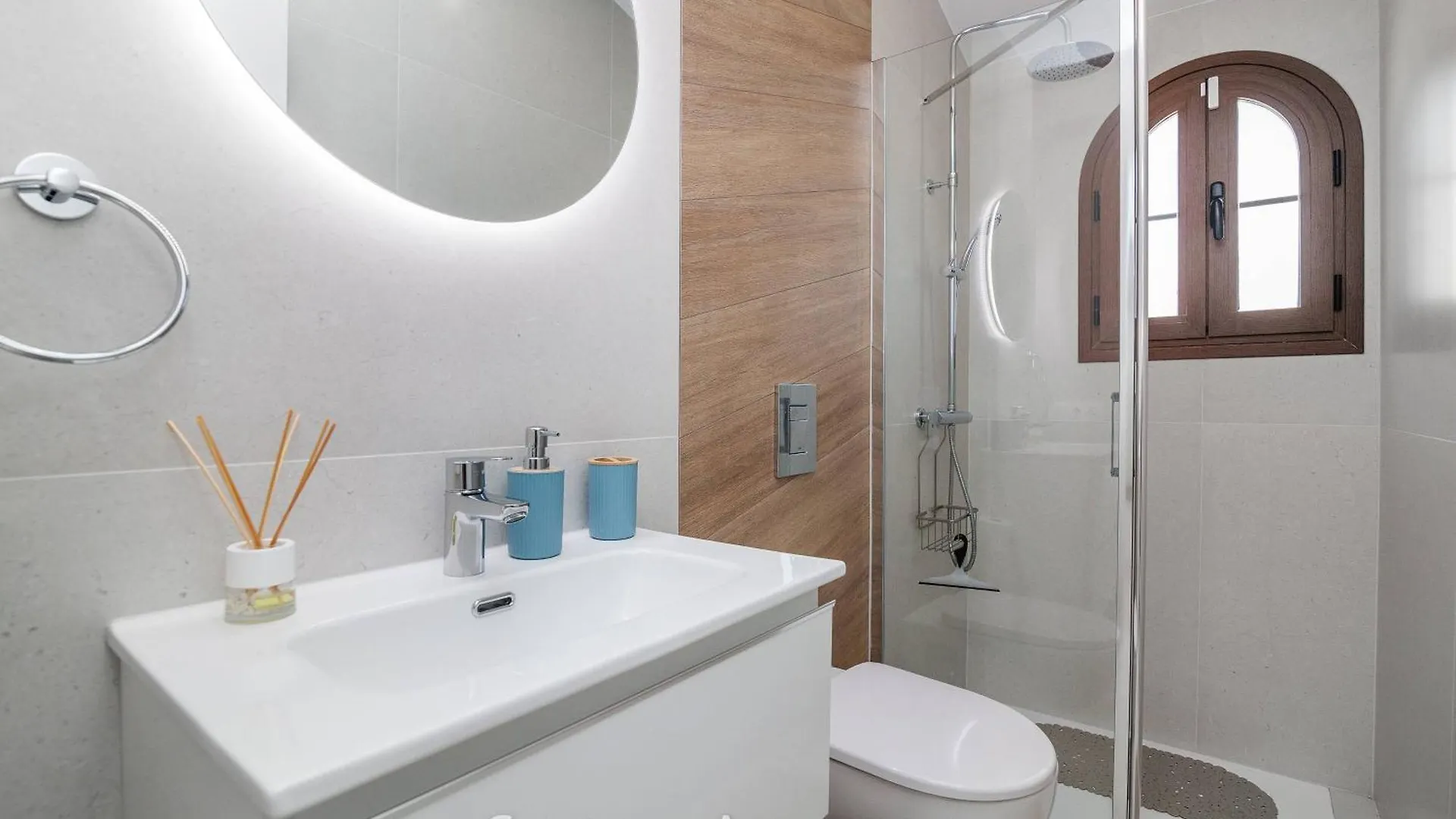 Casa Agatha - 3 Terraces, Ac, Tv Channels, 2 Bedrooms & Bathrooms, Heated Pool San Miguel de Abona Apartment