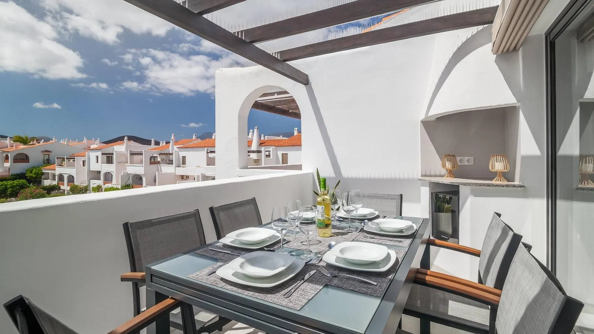 Casa Agatha - 3 Terraces, Ac, Tv Channels, 2 Bedrooms & Bathrooms, Heated Pool San Miguel de Abona