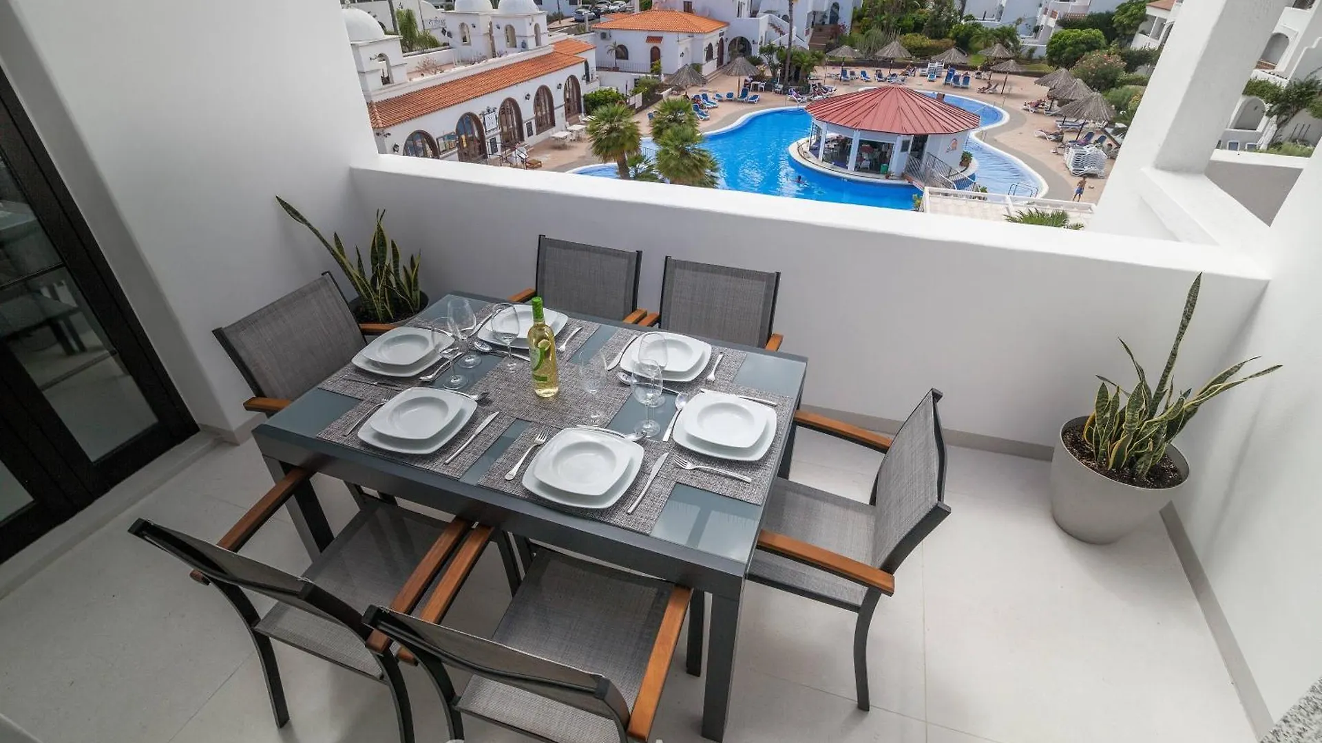 Casa Agatha - 3 Terraces, Ac, Tv Channels, 2 Bedrooms & Bathrooms, Heated Pool San Miguel de Abona Spain