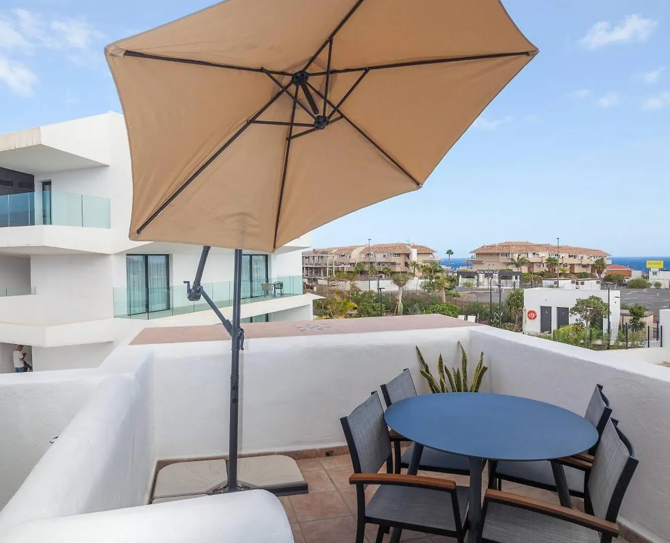 Casa Agatha - 3 Terraces, Ac, Tv Channels, 2 Bedrooms & Bathrooms, Heated Pool San Miguel de Abona 0*,