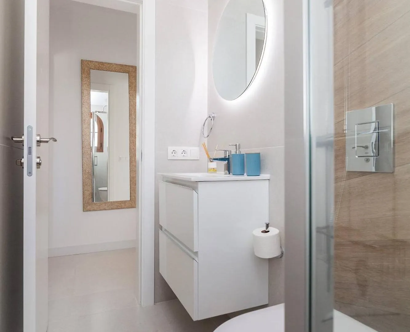 Casa Agatha - 3 Terraces, Ac, Tv Channels, 2 Bedrooms & Bathrooms, Heated Pool San Miguel de Abona 0*,  Spain