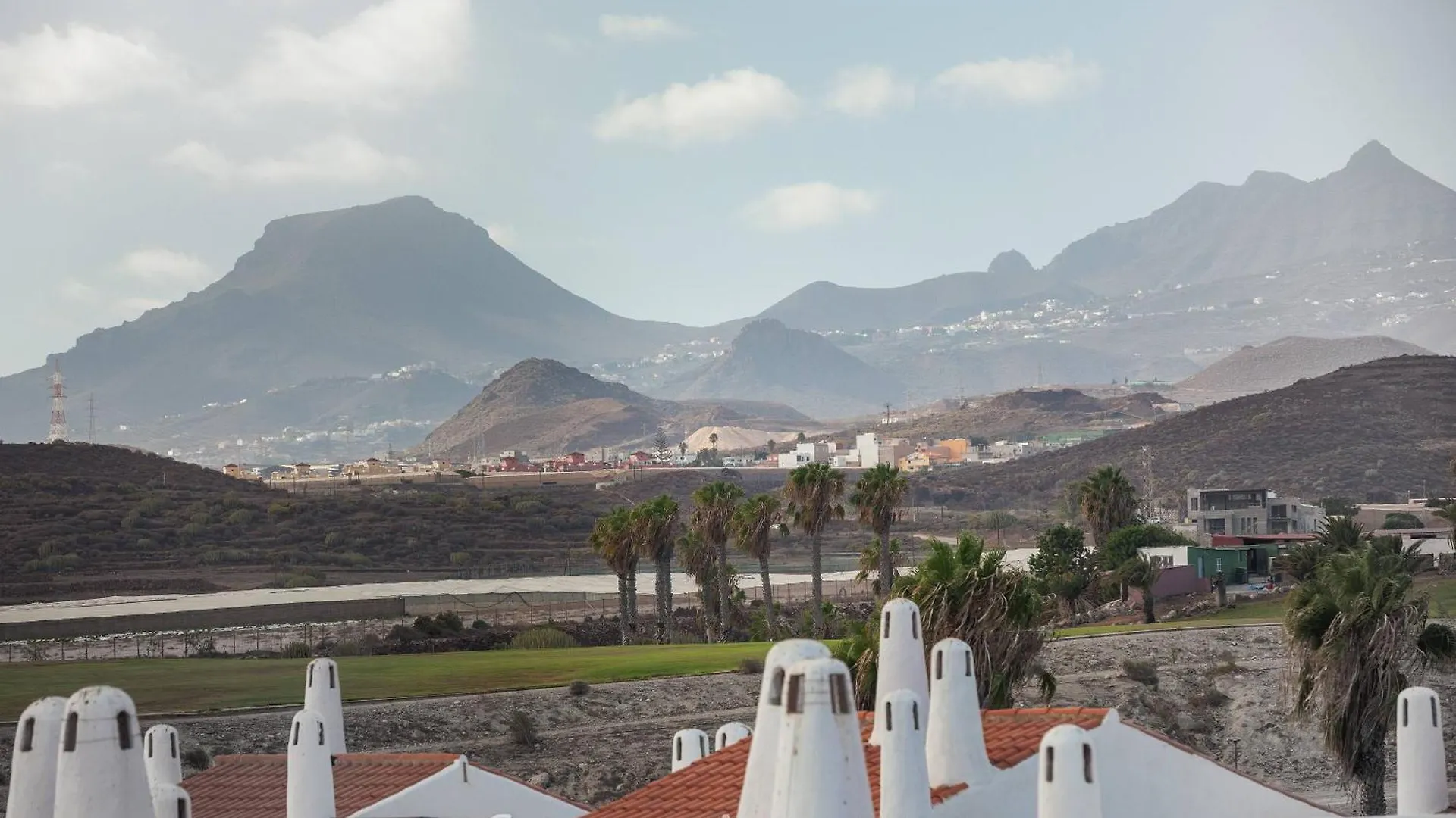 Casa Agatha - 3 Terraces, Ac, Tv Channels, 2 Bedrooms & Bathrooms, Heated Pool San Miguel de Abona 0*,