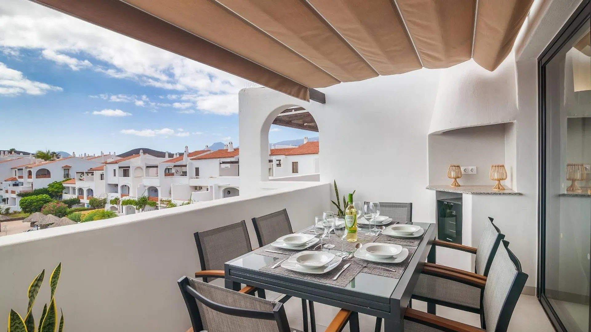 Casa Agatha - 3 Terraces, Ac, Tv Channels, 2 Bedrooms & Bathrooms, Heated Pool San Miguel de Abona Apartment